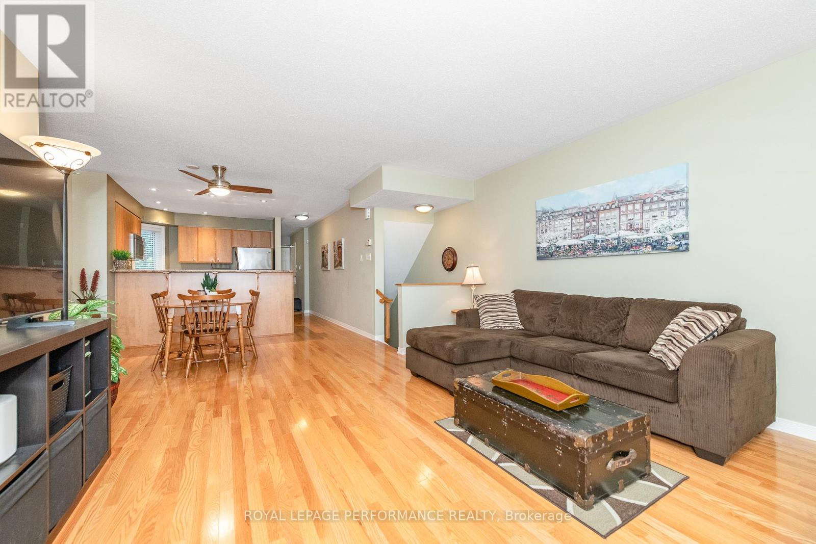 3 Bed, 2 Bath House for Sale in Ottawa – 111 STEELE PARK PRIVATE, Ottawa – MLS# X13414468 - Image 22