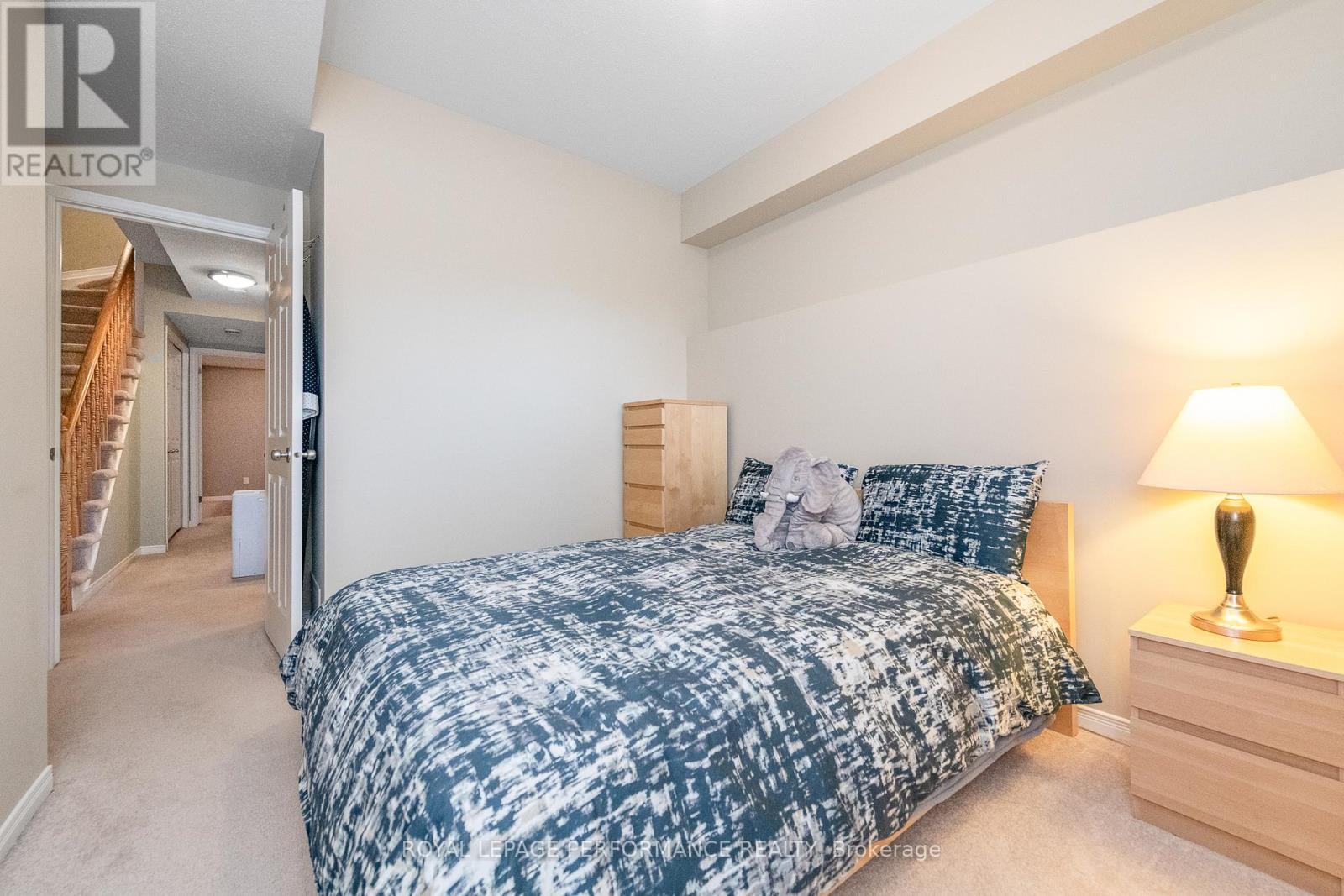 3 Bed, 2 Bath House for Sale in Ottawa – 111 STEELE PARK PRIVATE, Ottawa – MLS# X13414468 - Image 23