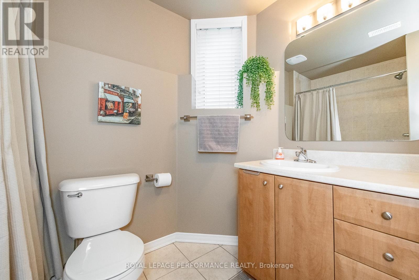 3 Bed, 2 Bath House for Sale in Ottawa – 111 STEELE PARK PRIVATE, Ottawa – MLS# X13414468 - Image 26