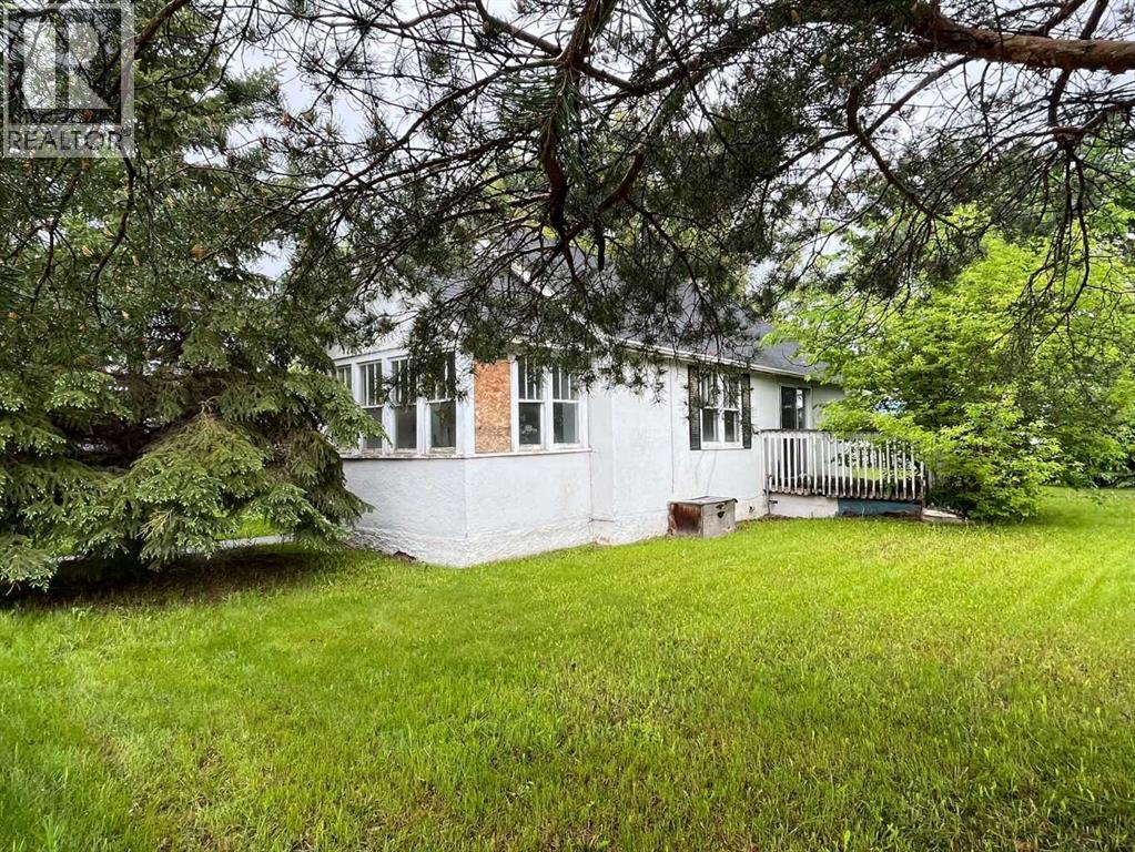 5402 50 Street - 2