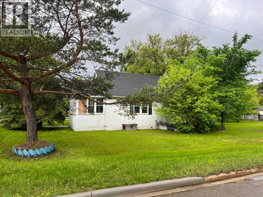 5402 50 Street - 3