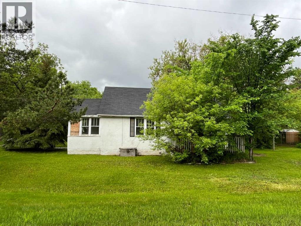 5402 50 Street - 4
