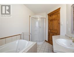 1 Greenwood Street East thumbnail 11