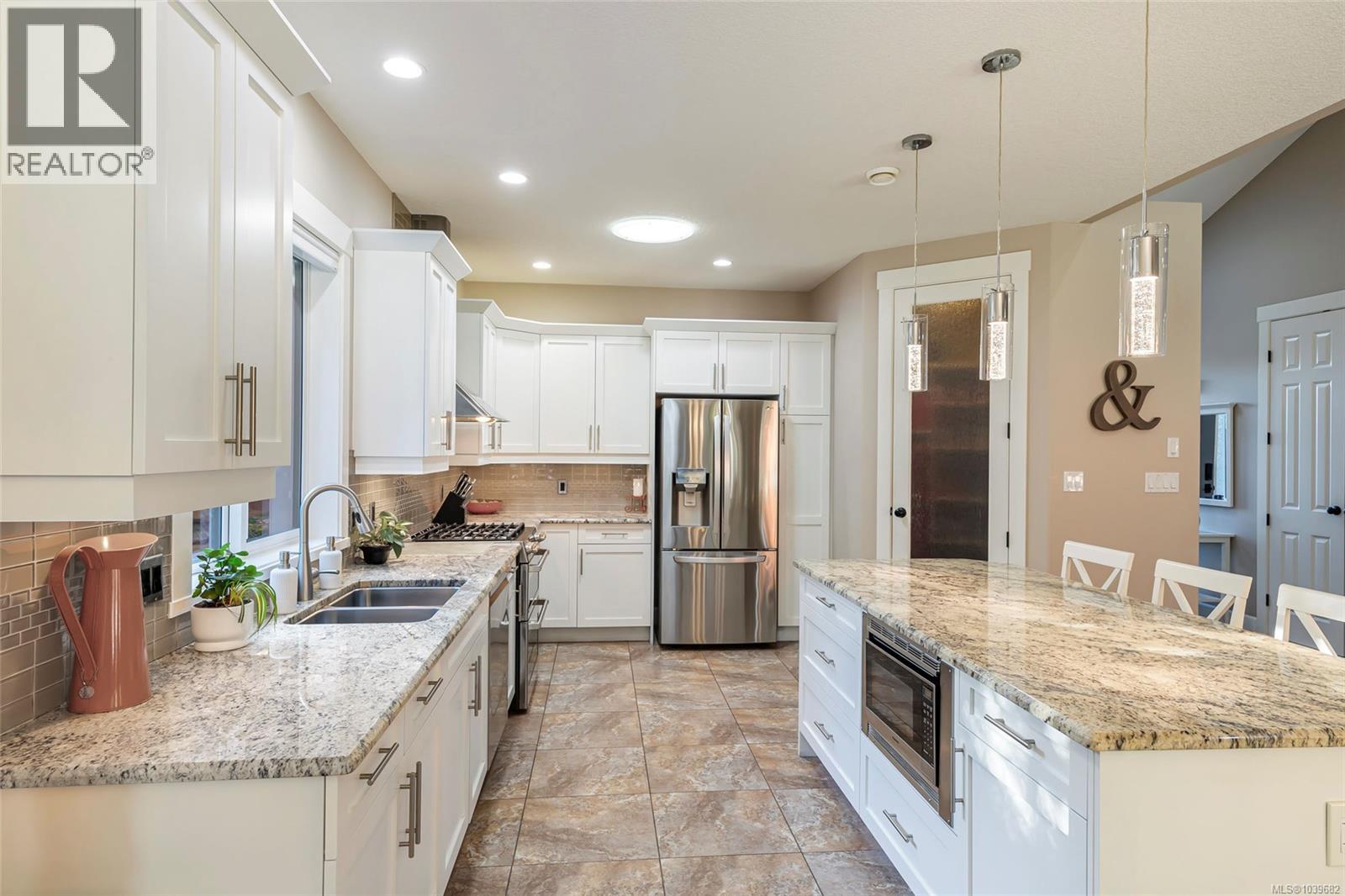 950 Rockland Pl - 19