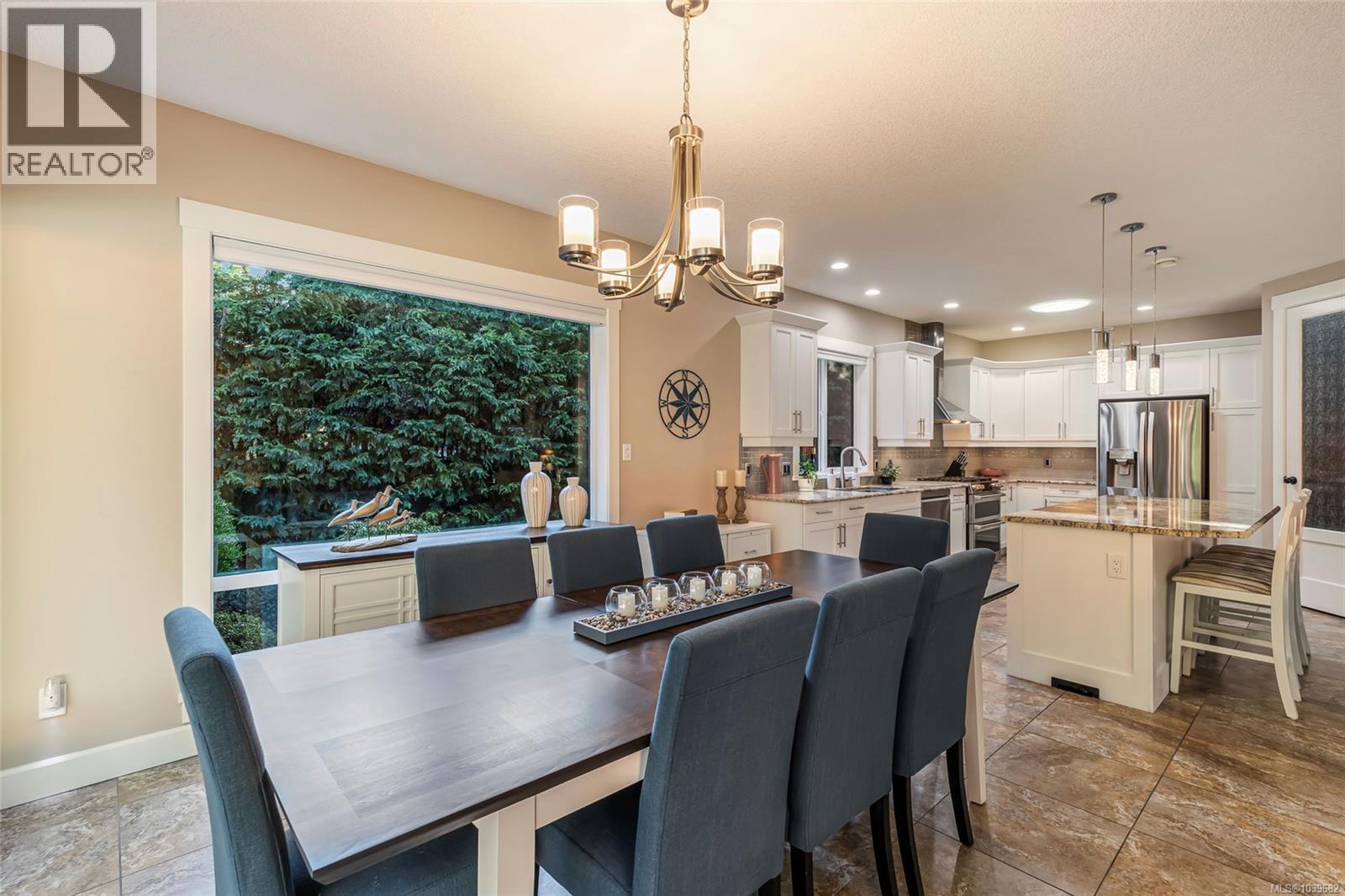 950 Rockland Pl - 4
