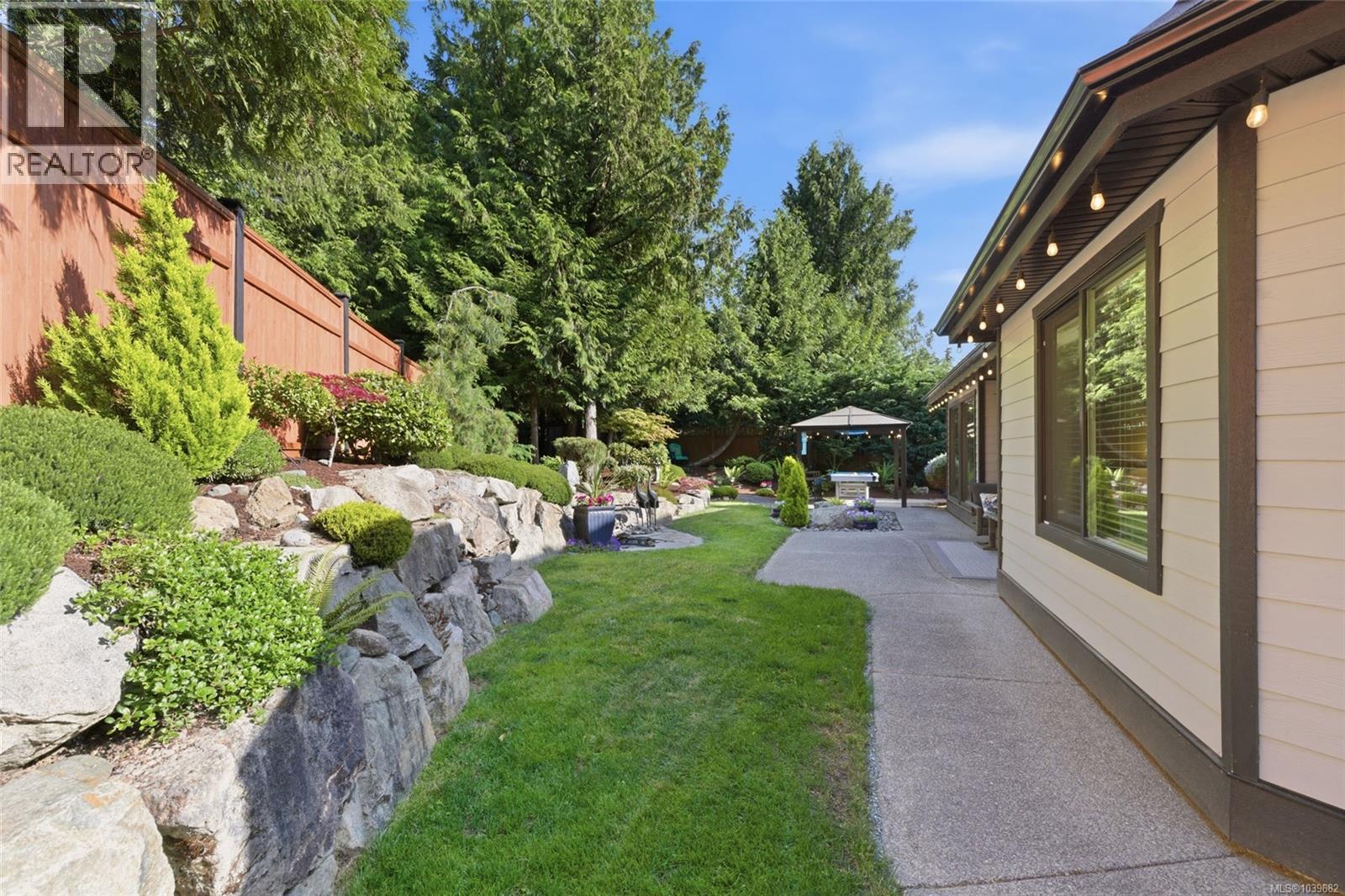 950 Rockland Pl - 8