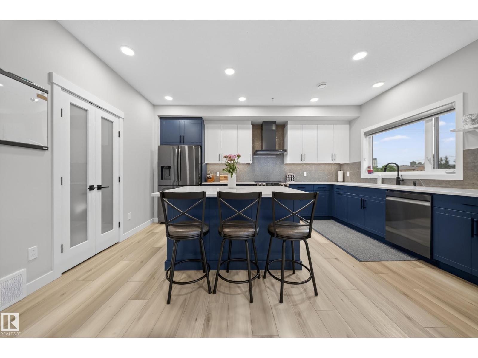 9747 101 ST NW - 17