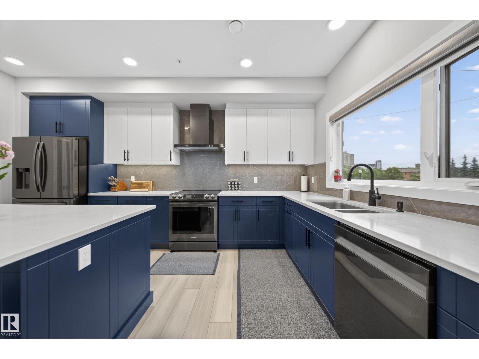 9747 101 ST NW - 18