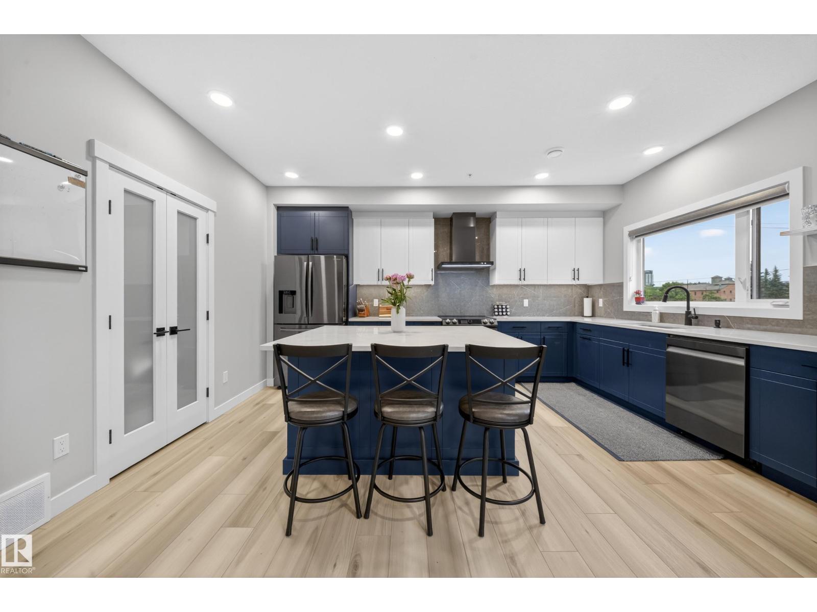 9747 101 ST NW - 23