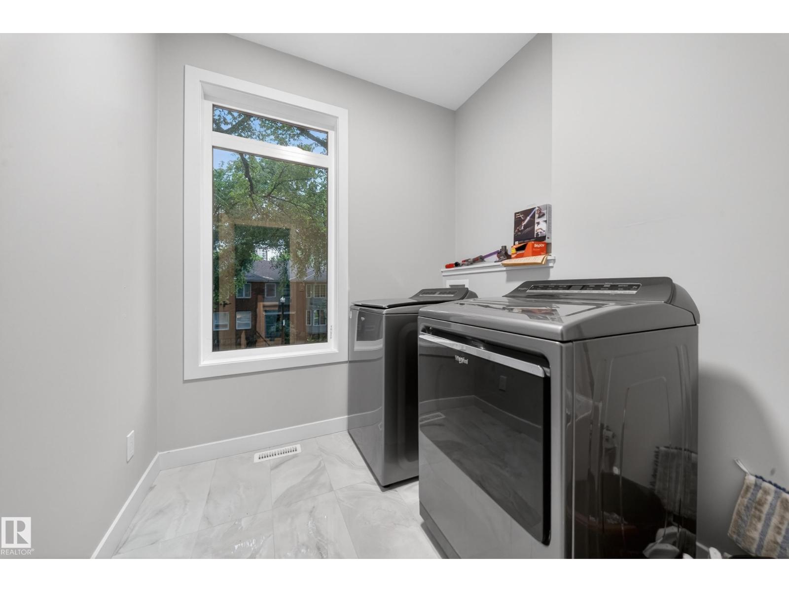 9747 101 ST NW - 31