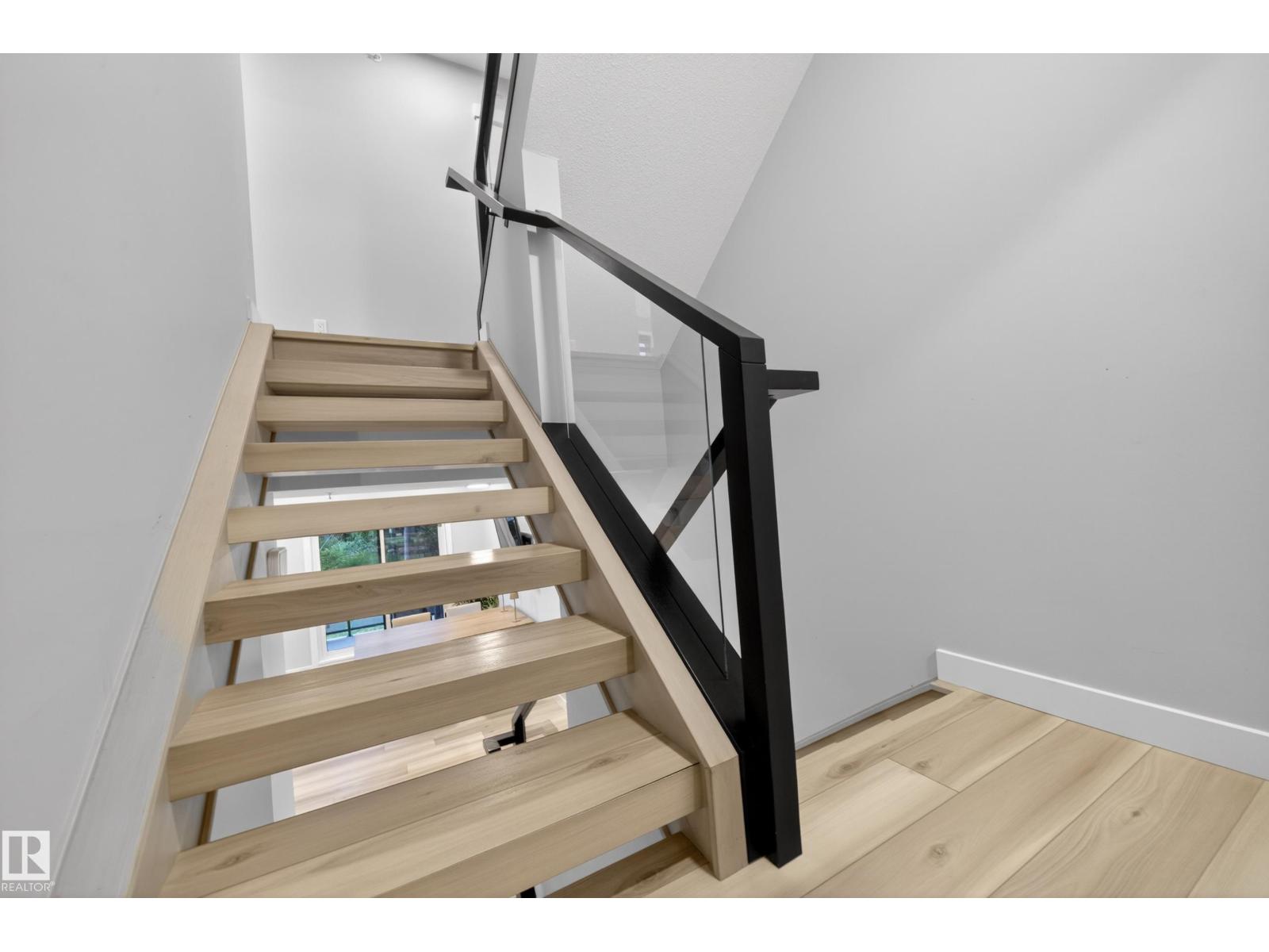 9747 101 ST NW - 33