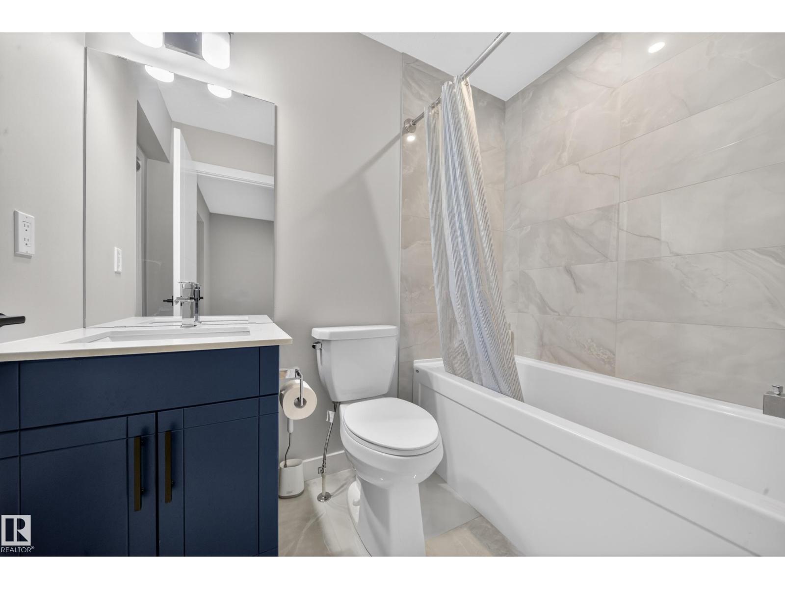 9747 101 ST NW - 36