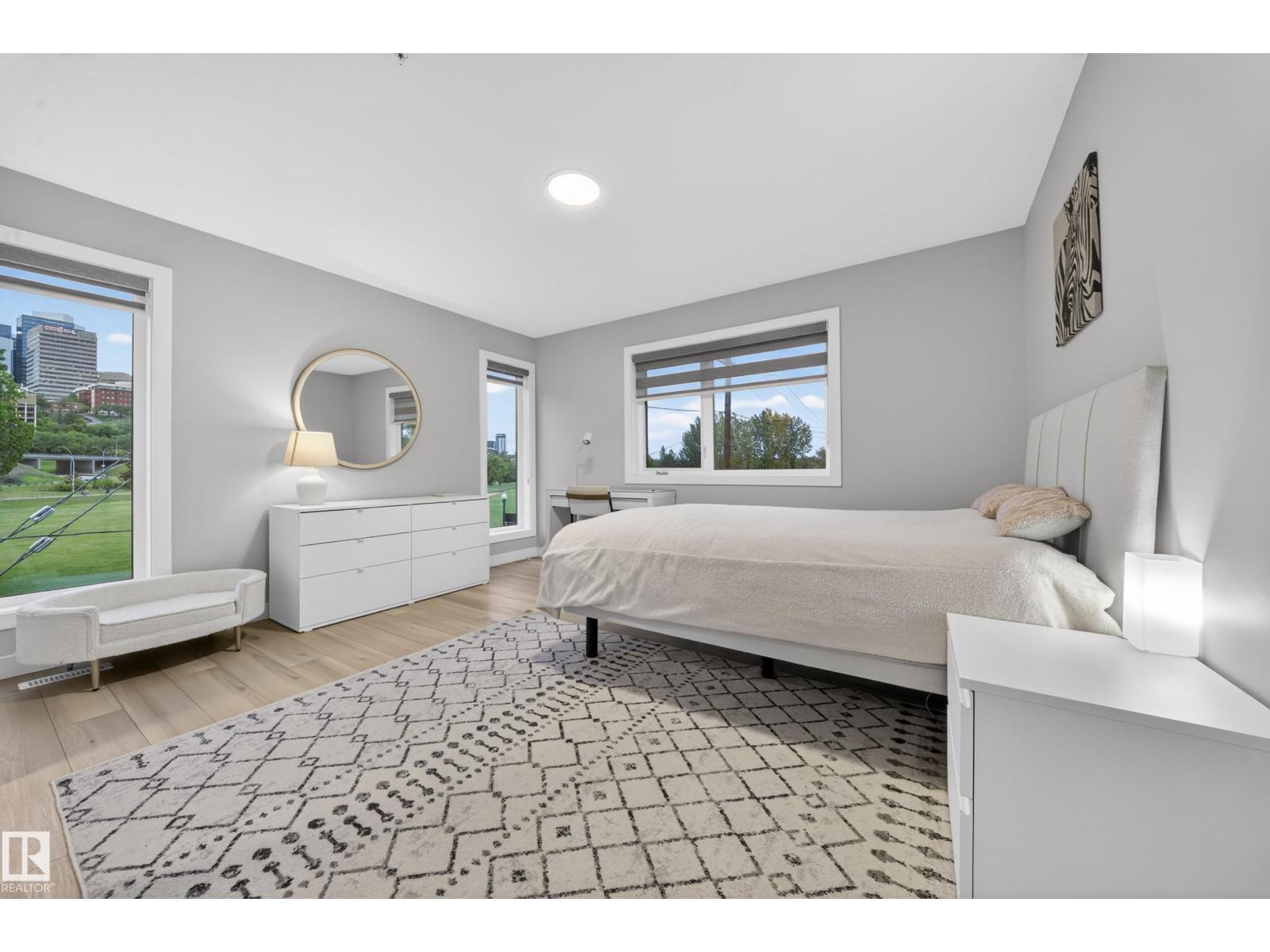 9747 101 ST NW - 37