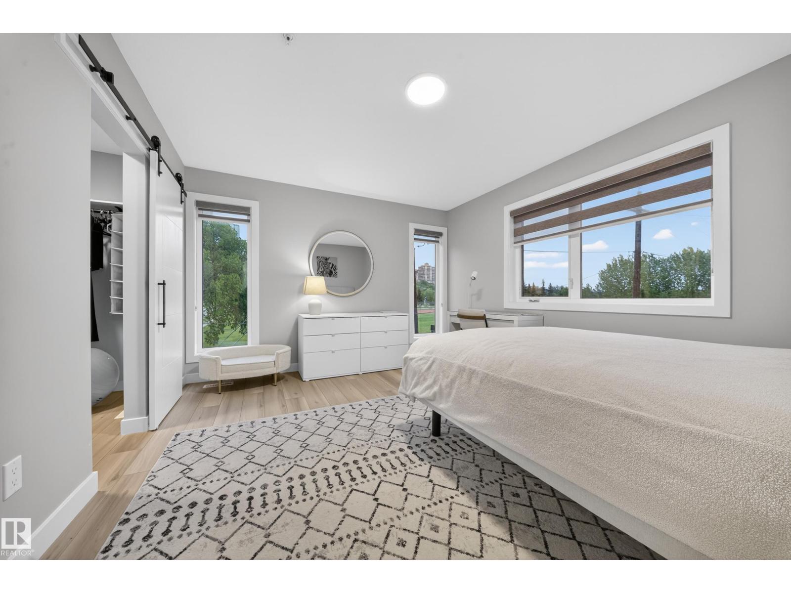 9747 101 ST NW - 38