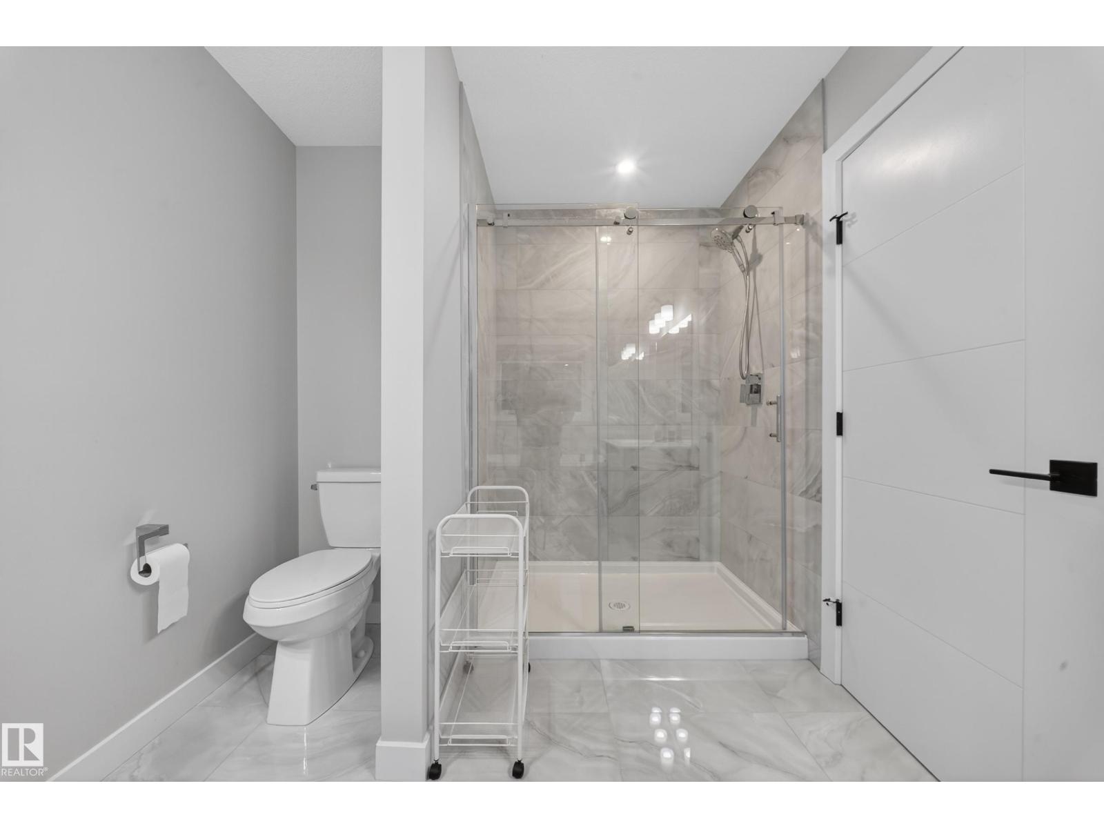 9747 101 ST NW - 44