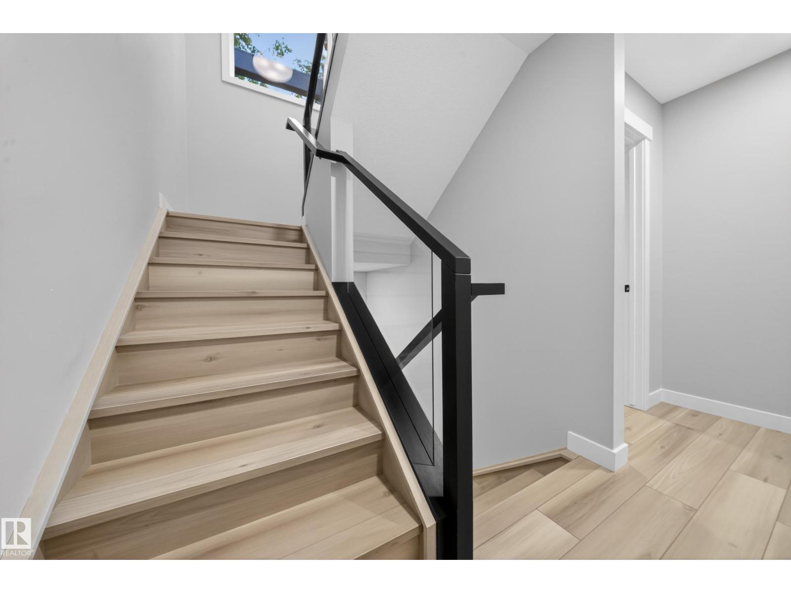 9747 101 ST NW - 45