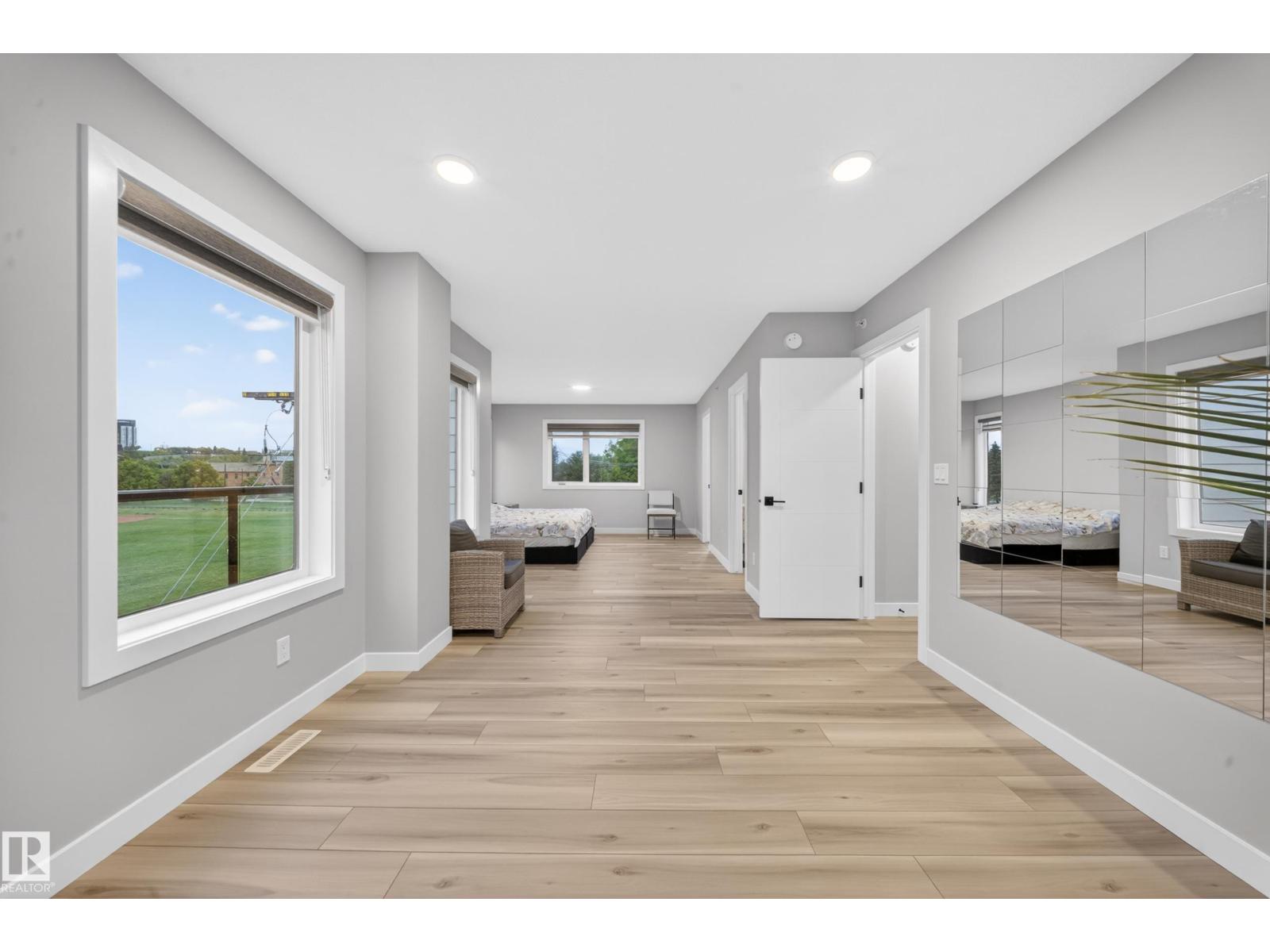 9747 101 ST NW - 51