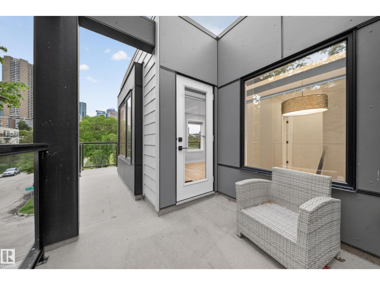 9747 101 ST NW - 57