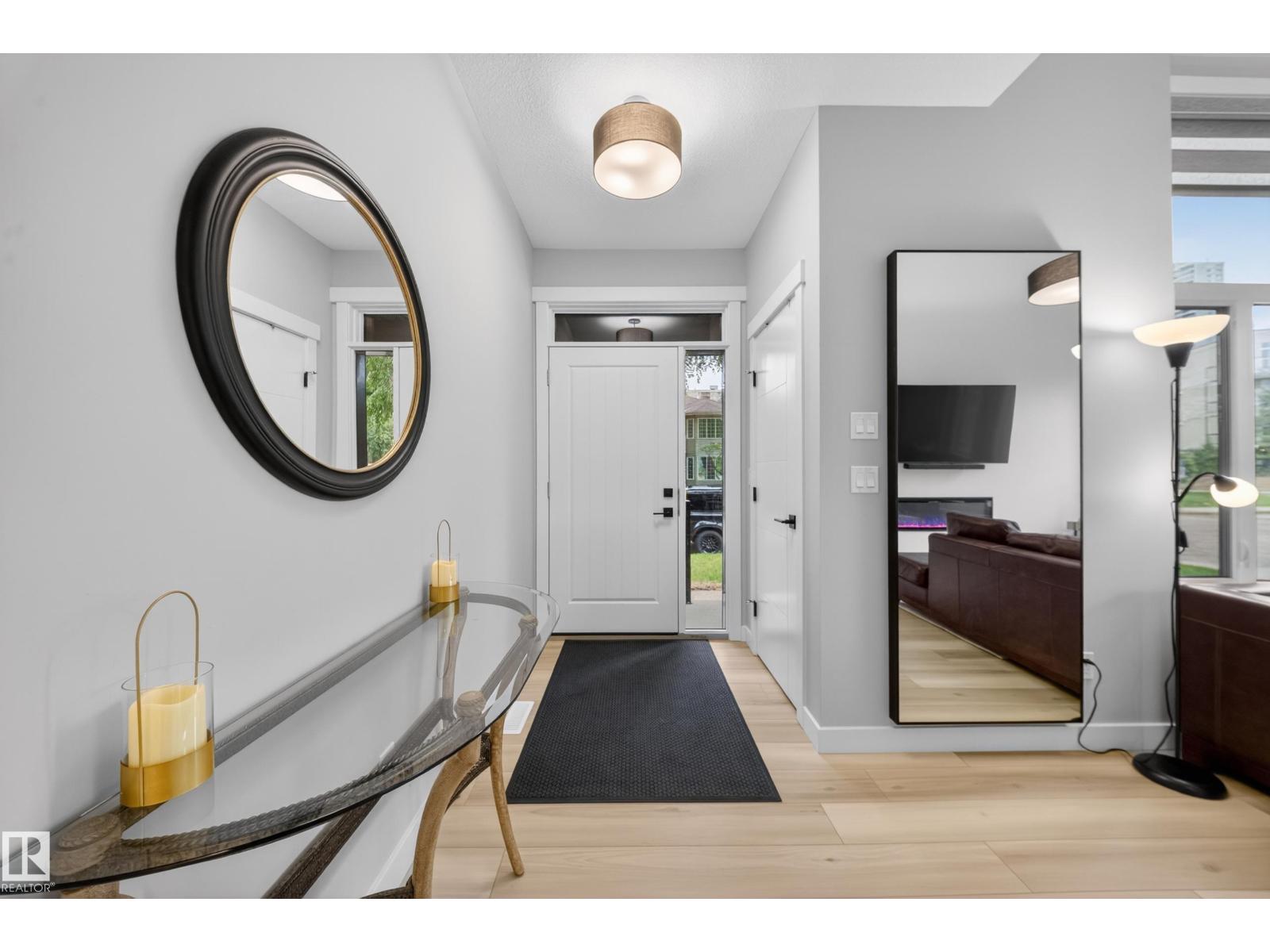 9747 101 ST NW - 8