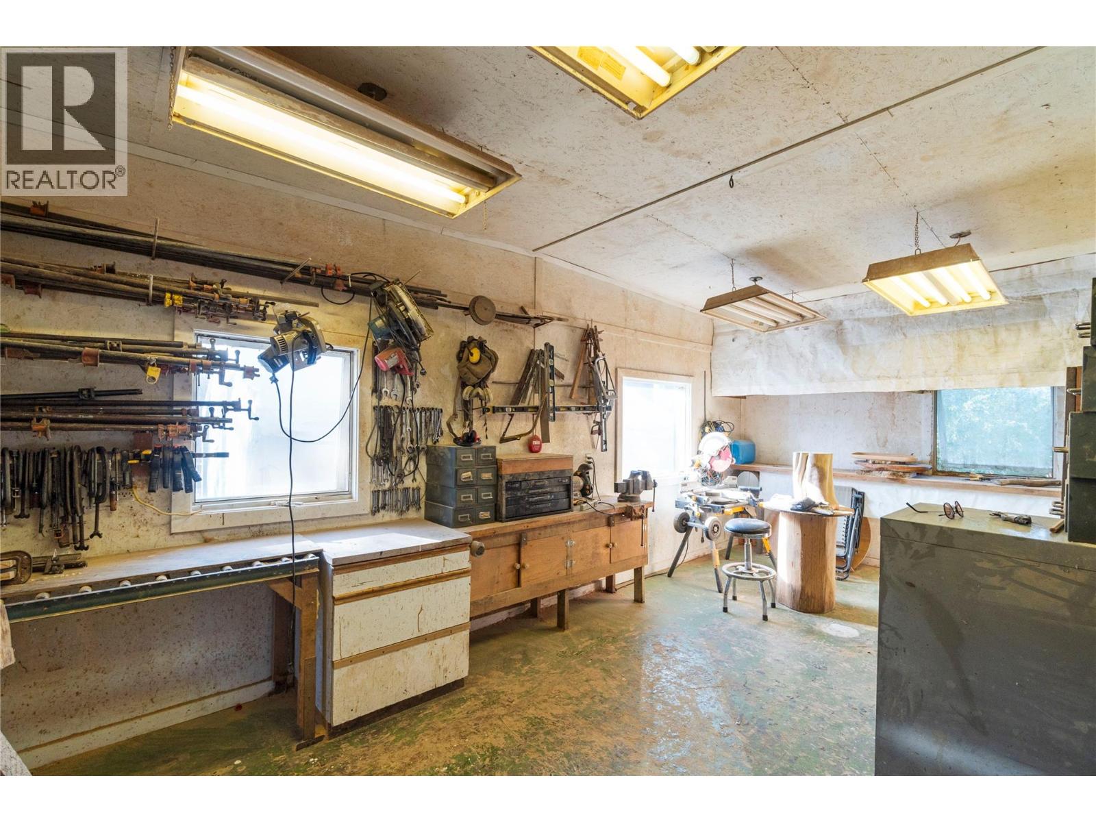 3590 50 Street NE - 50