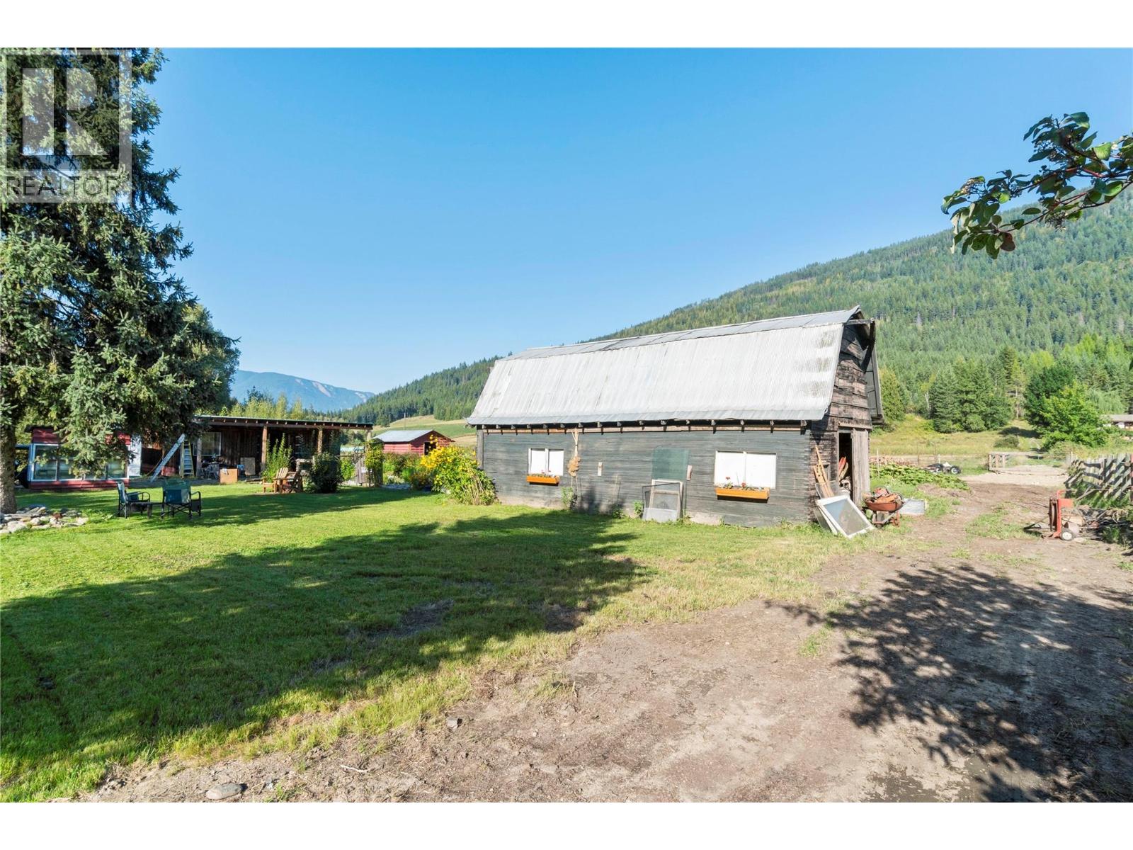  3590 50 Street Northeast, Salmon Arm