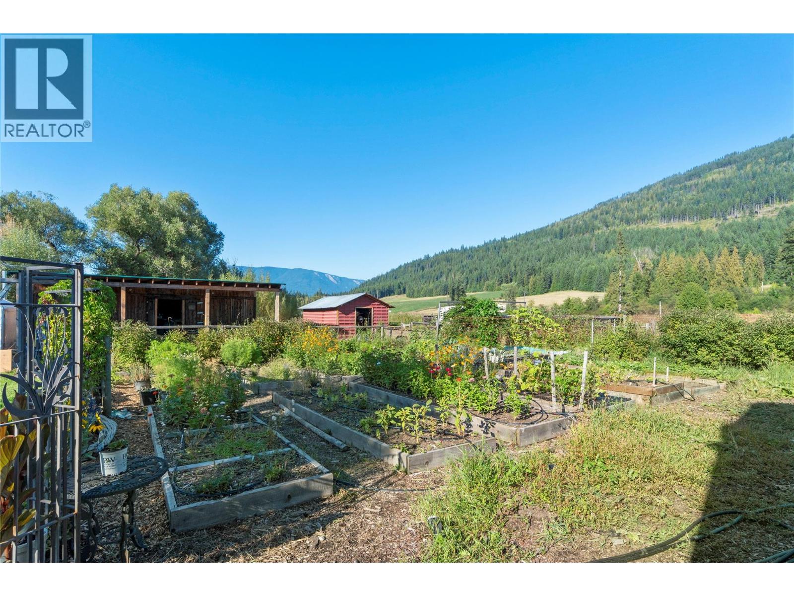  3590 50 Street Northeast, Salmon Arm