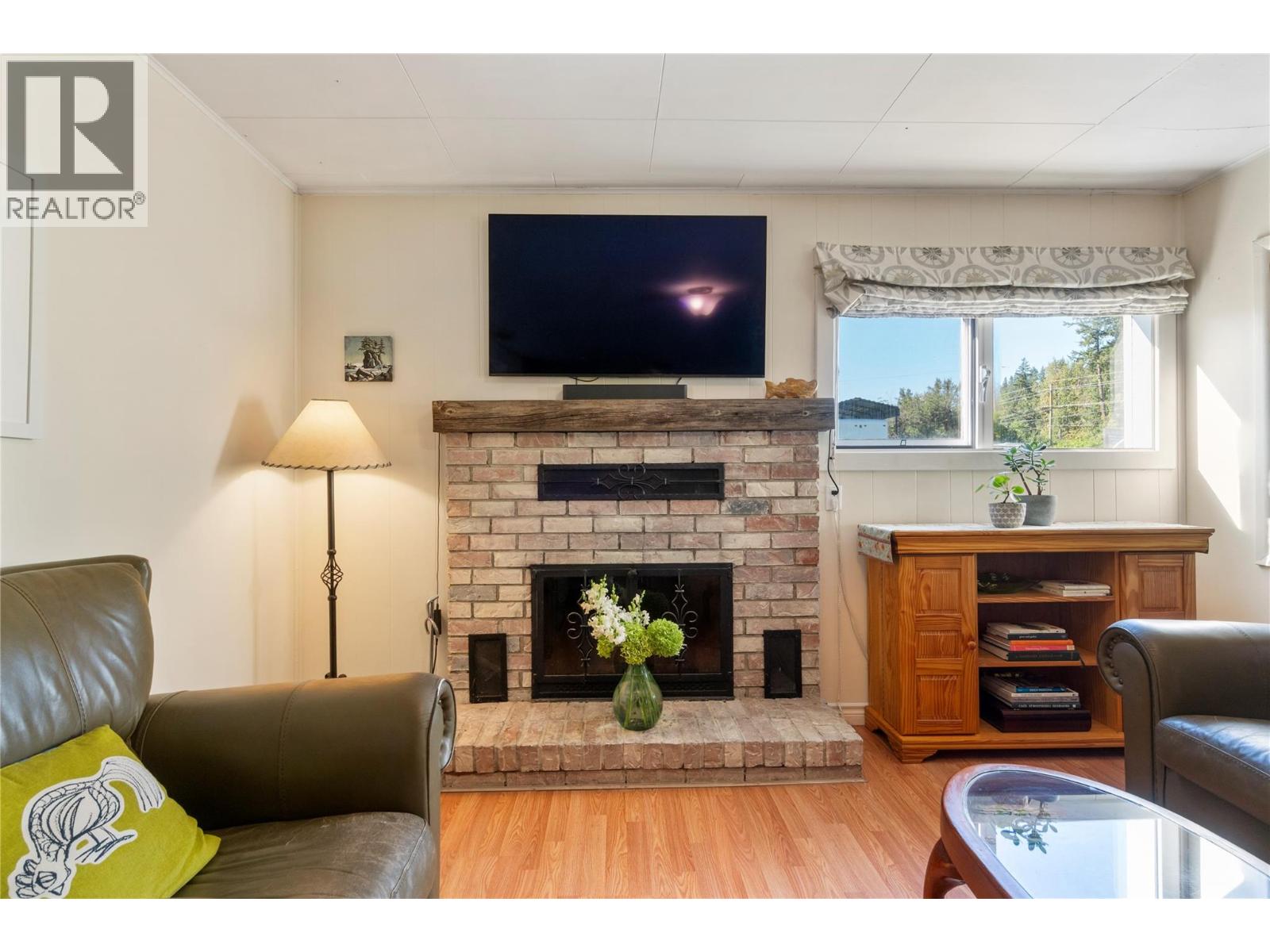 3590 50 Street NE - 17