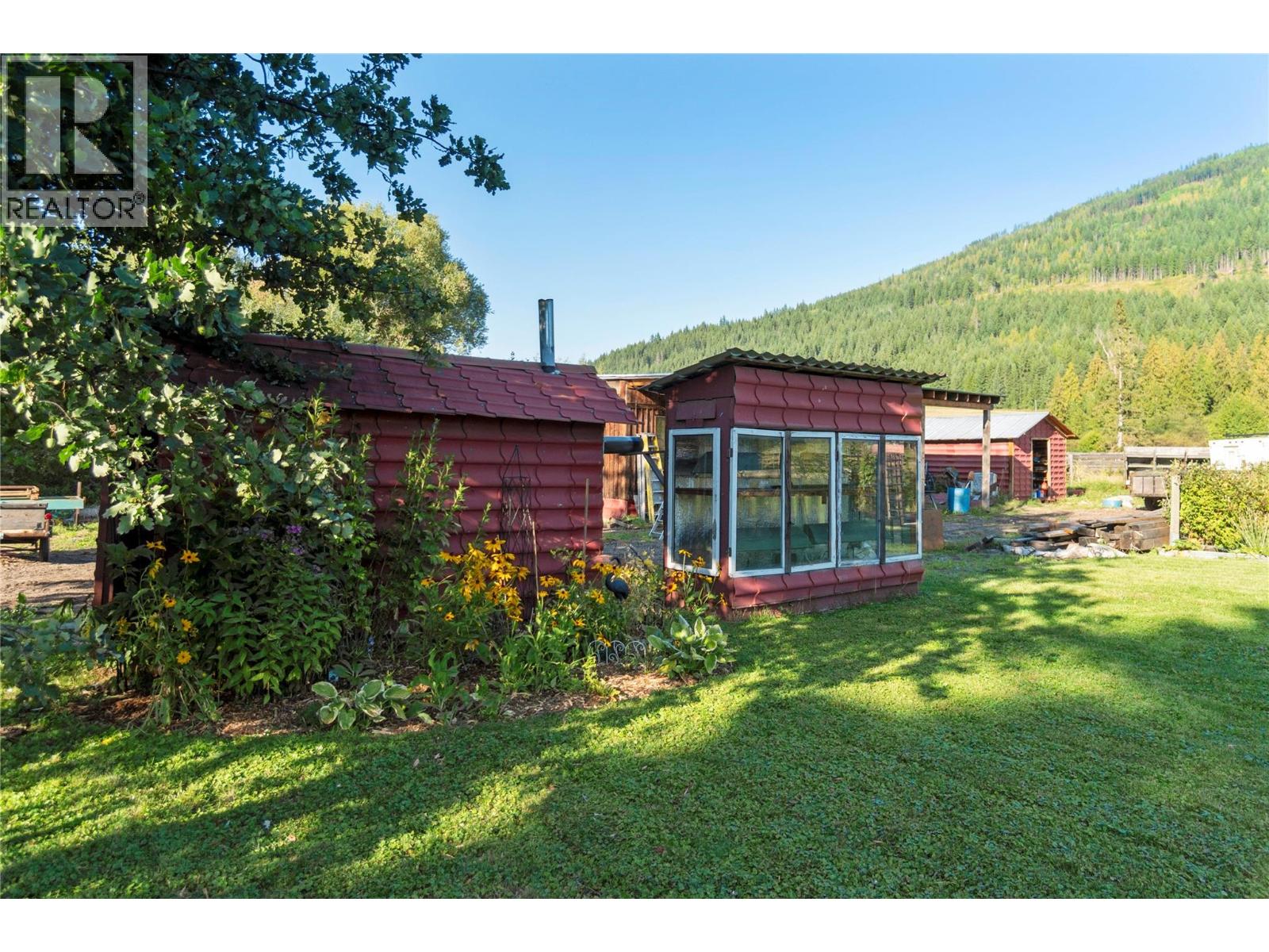  3590 50 Street Northeast, Salmon Arm