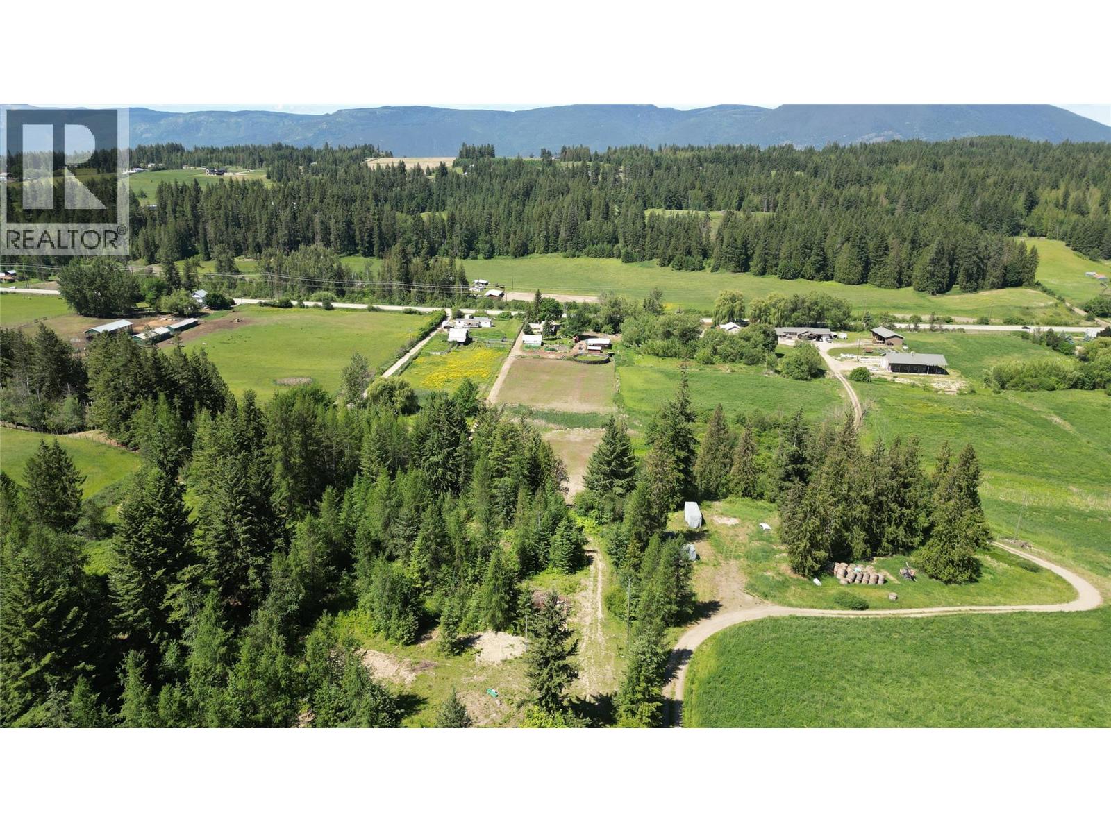  3590 50 Street Northeast, Salmon Arm
