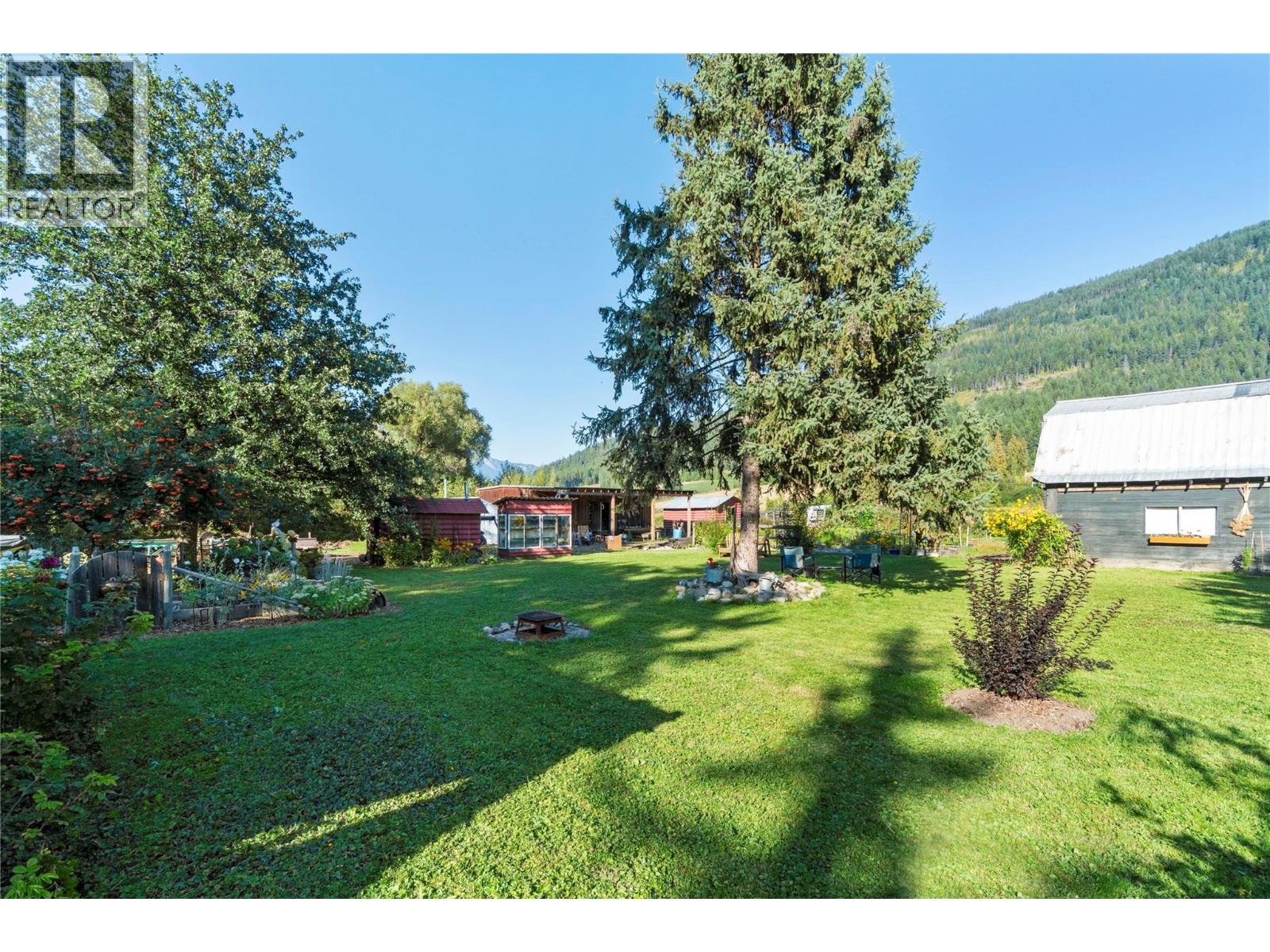  3590 50 Street Northeast, Salmon Arm