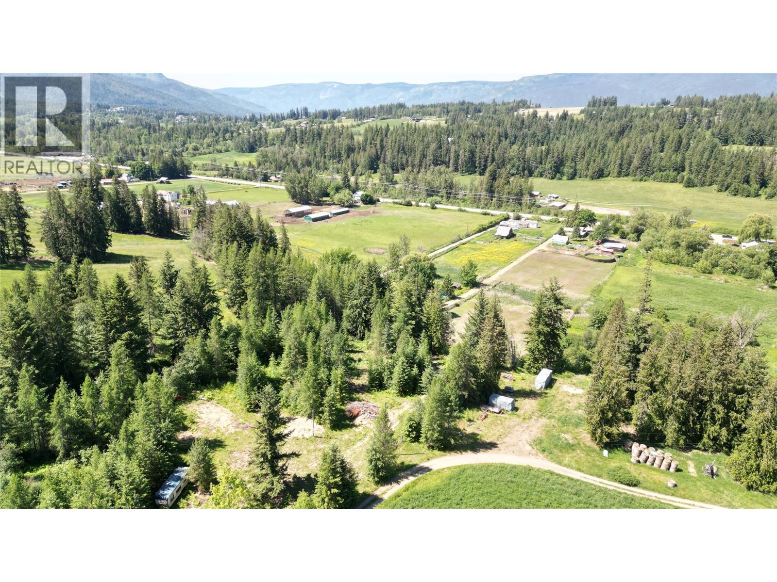  3590 50 Street Northeast, Salmon Arm