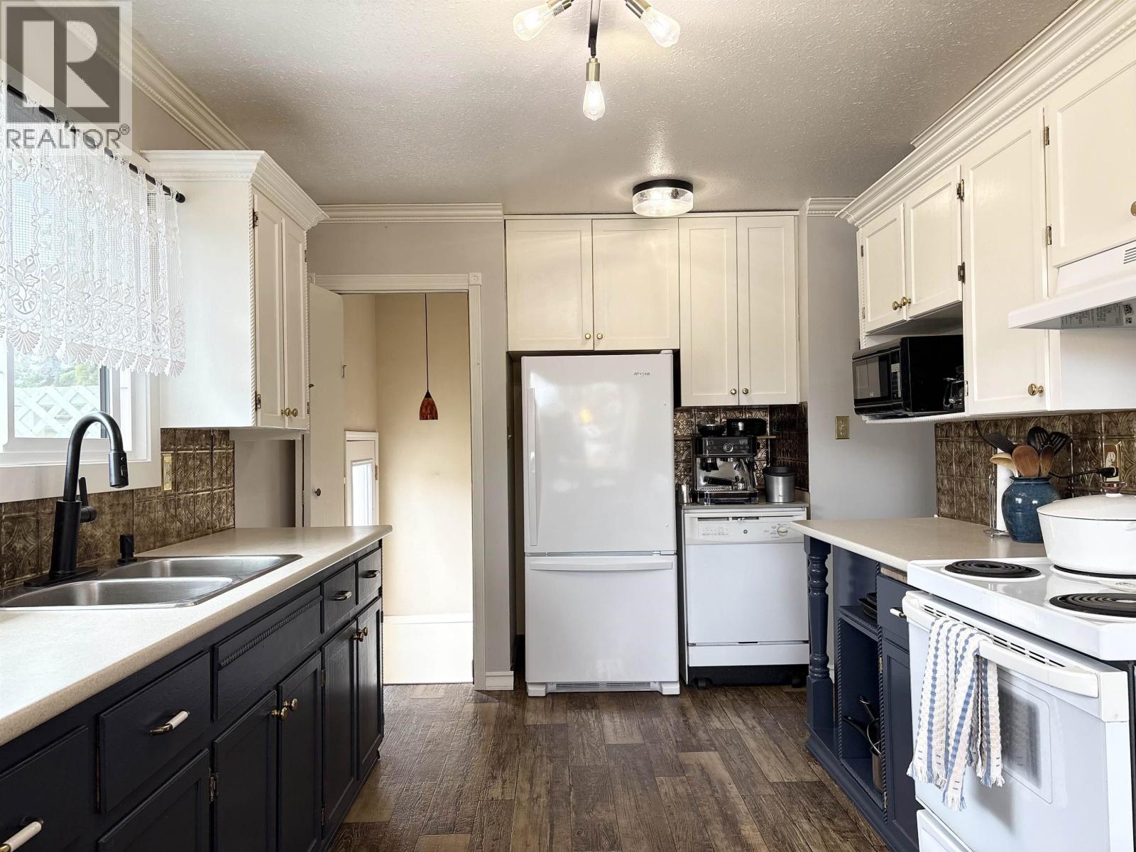 2375 SHEARER CRESCENT - 8