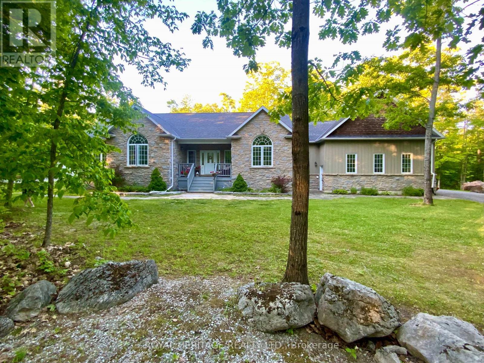 134 MITCHELL CRESCENT - 3