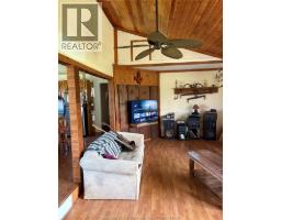 Bedroom - 2 Parsons Road, Pelee Island, ON N0R1M0 Photo 6