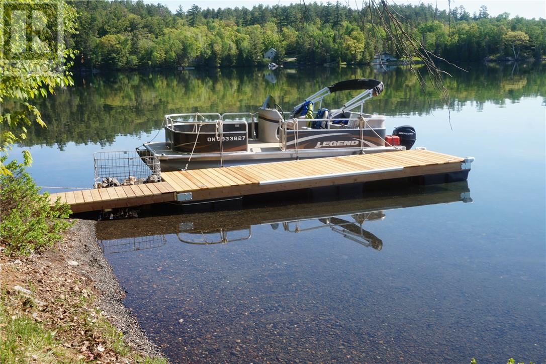 102 Maplegrove Island - 28