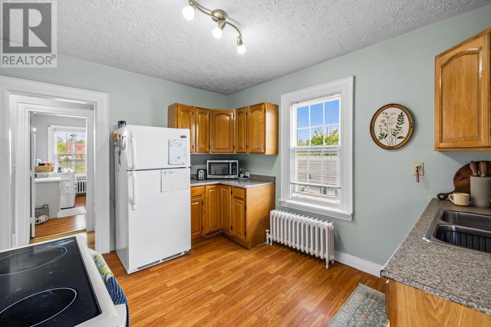 193 Granville Street - 10