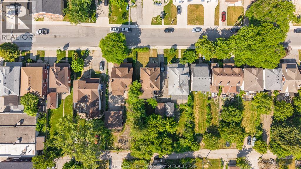 540 CAMPBELL AVENUE - 9