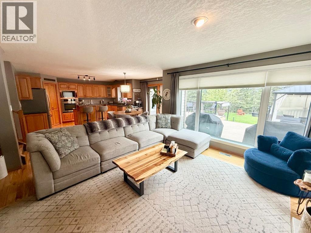 150 HALLAM Drive — photo 18