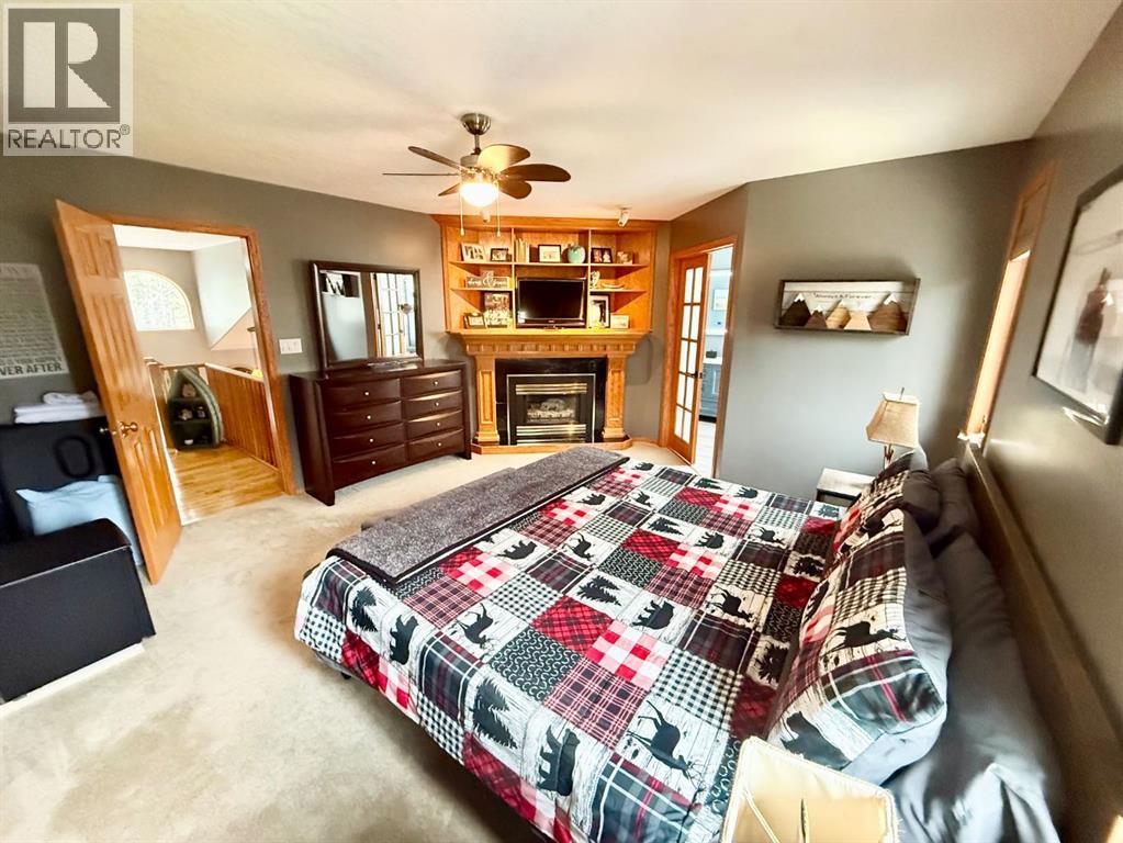150 HALLAM Drive — photo 23