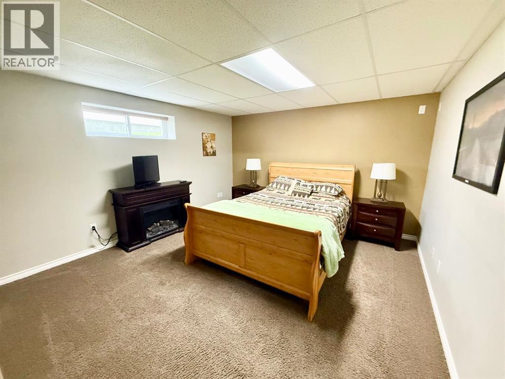 150 HALLAM Drive — photo 34