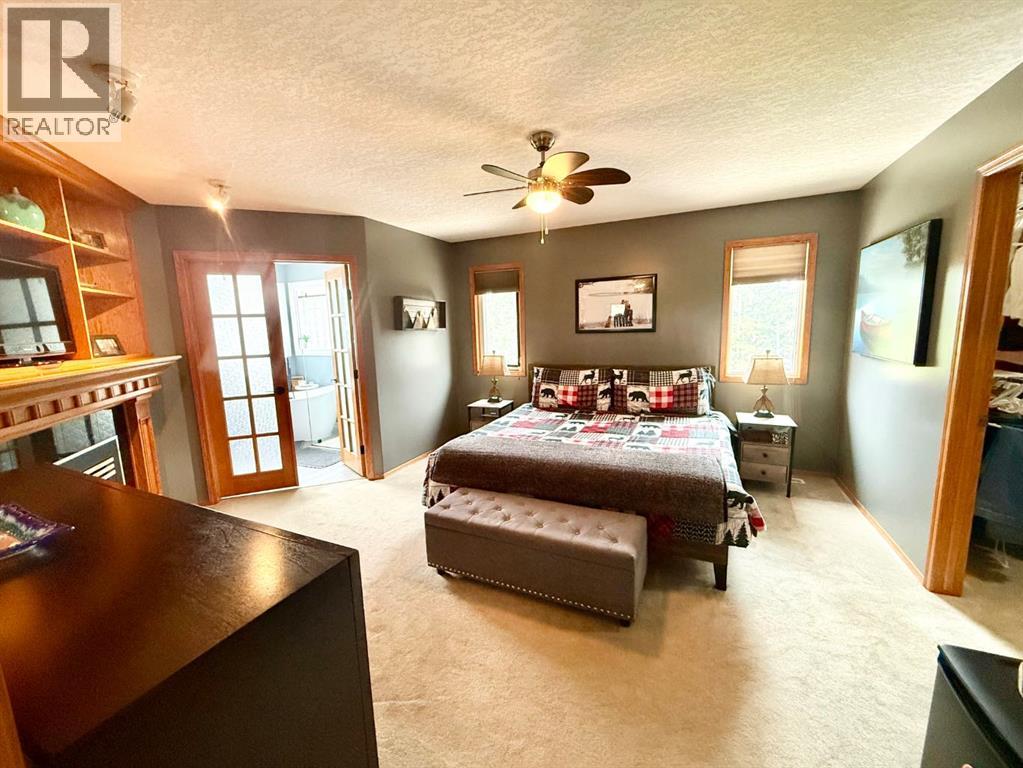 150 HALLAM Drive — photo 22