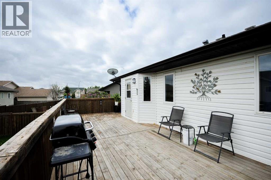 3709 69 Street — photo 37