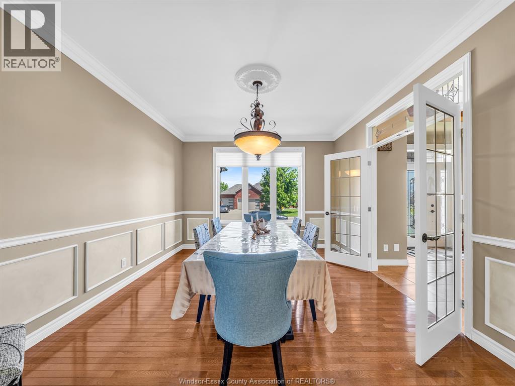 1049 HUNTINGTON BOULEVARD - 12