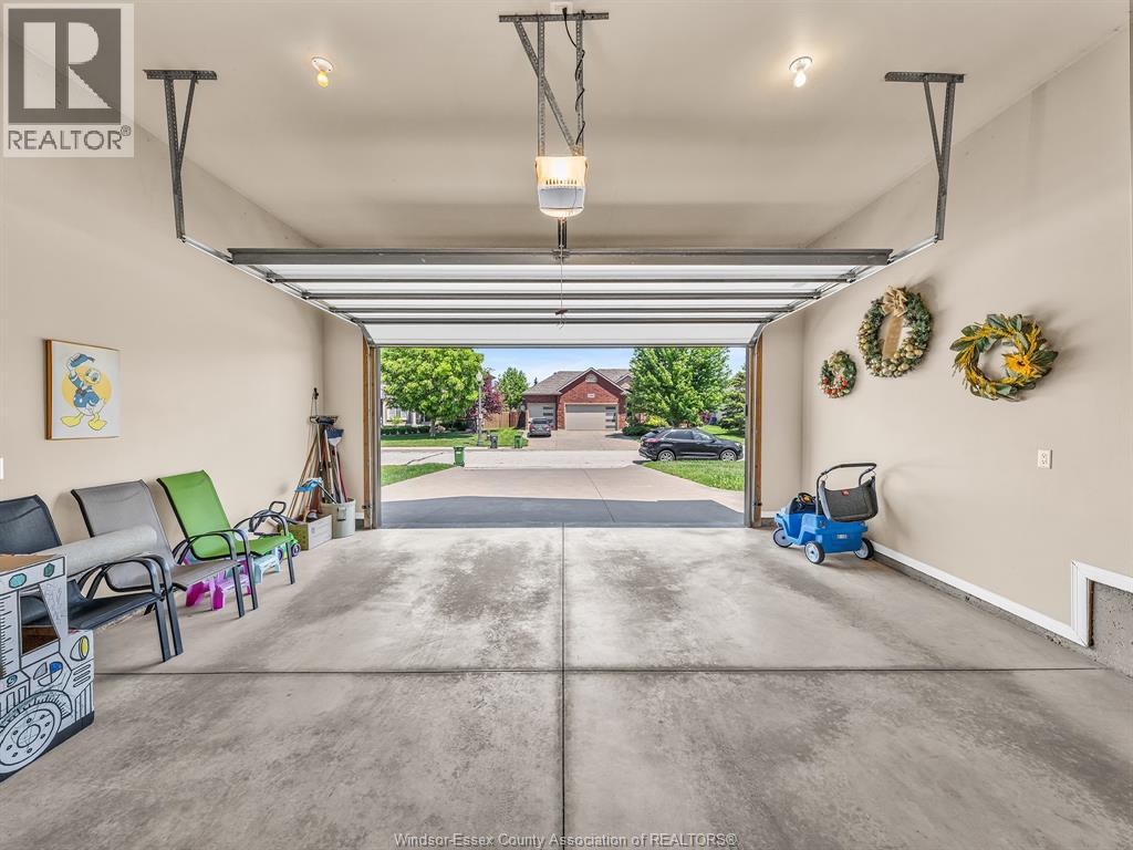 1049 HUNTINGTON BOULEVARD - 43