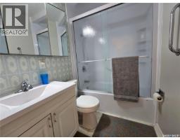 Family room - 222 Torbay Street, Torquay, SK S0C2L0 Photo 9