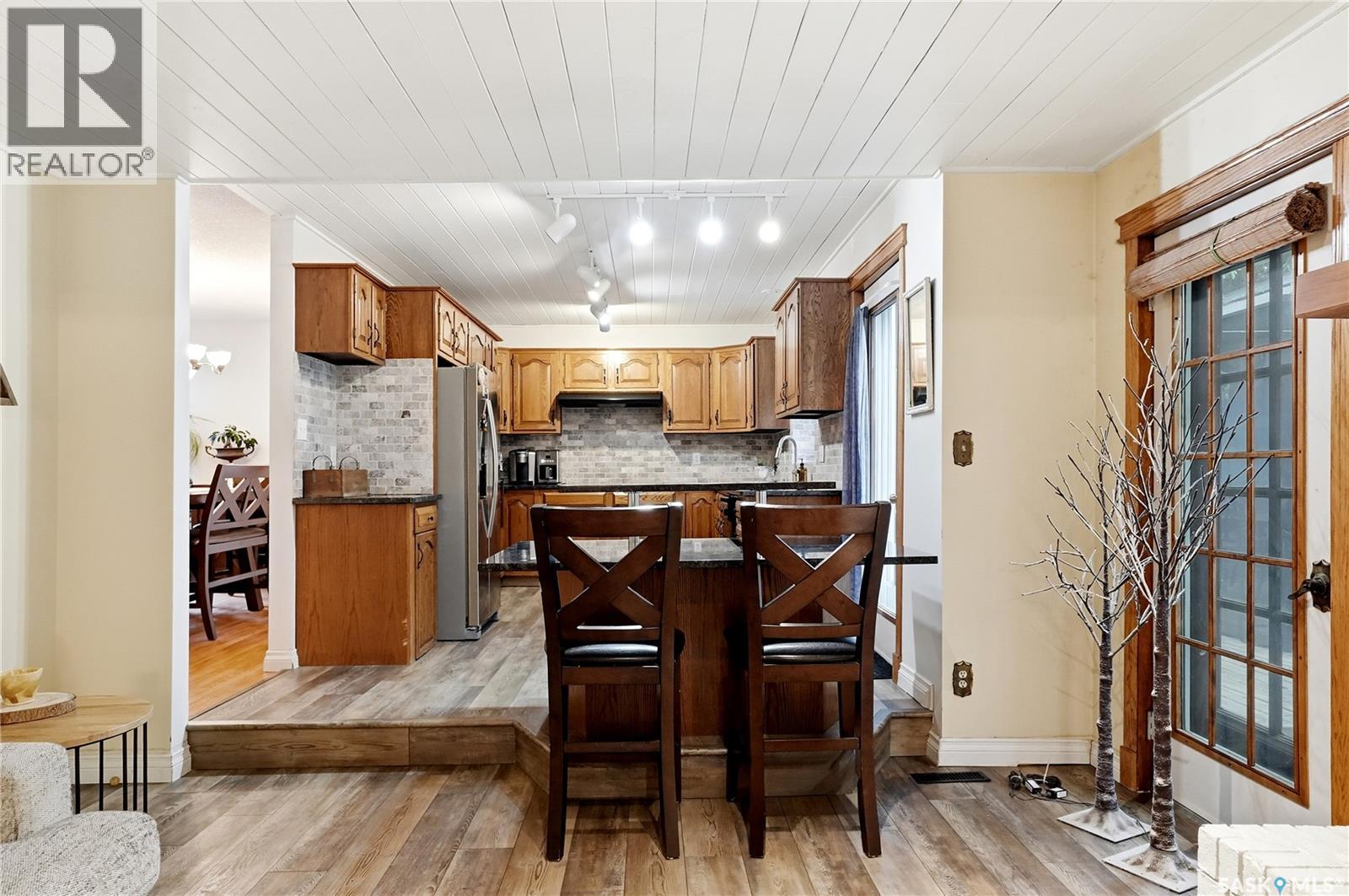206 Willoughby CRESCENT — photo 13