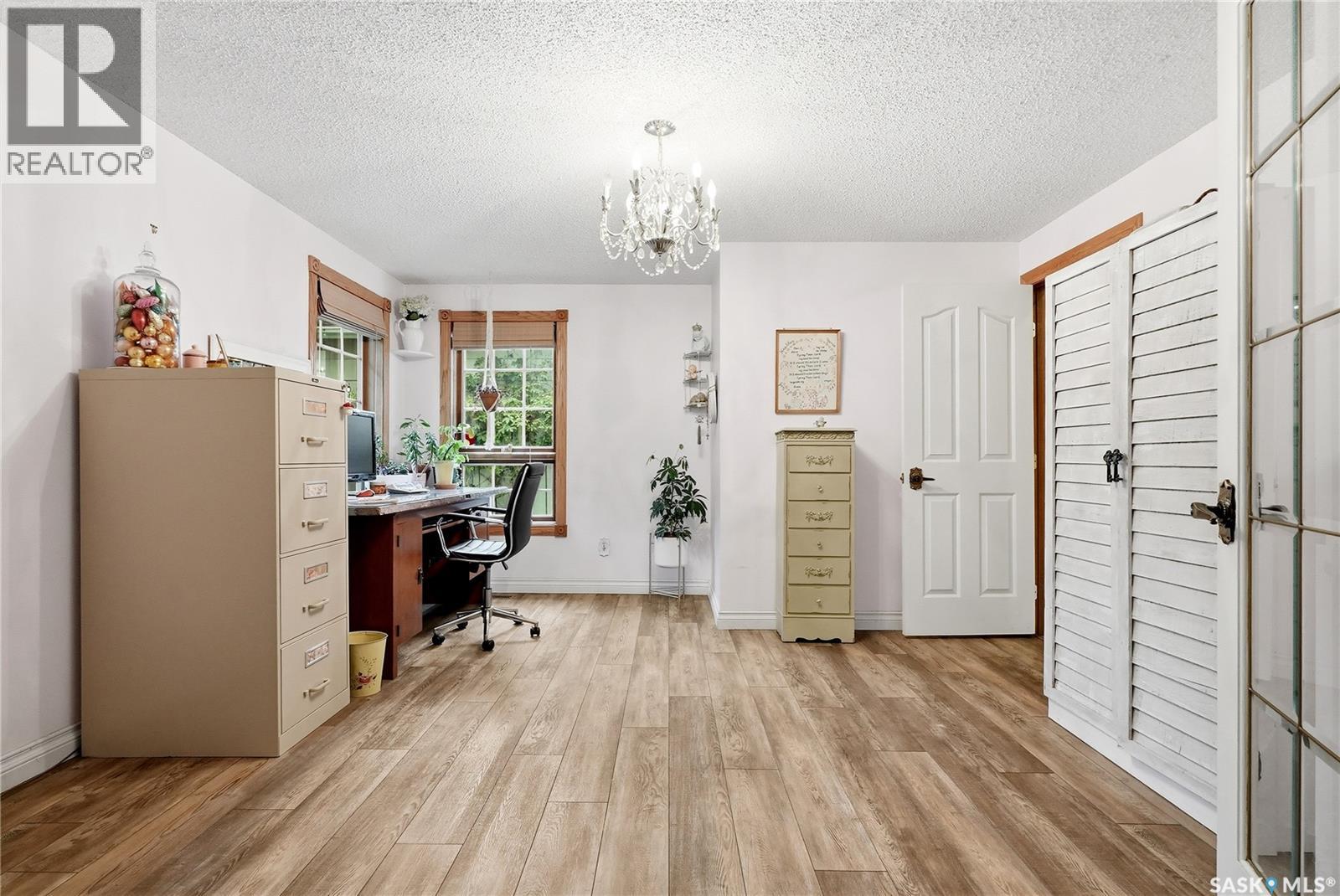 206 Willoughby CRESCENT — photo 28