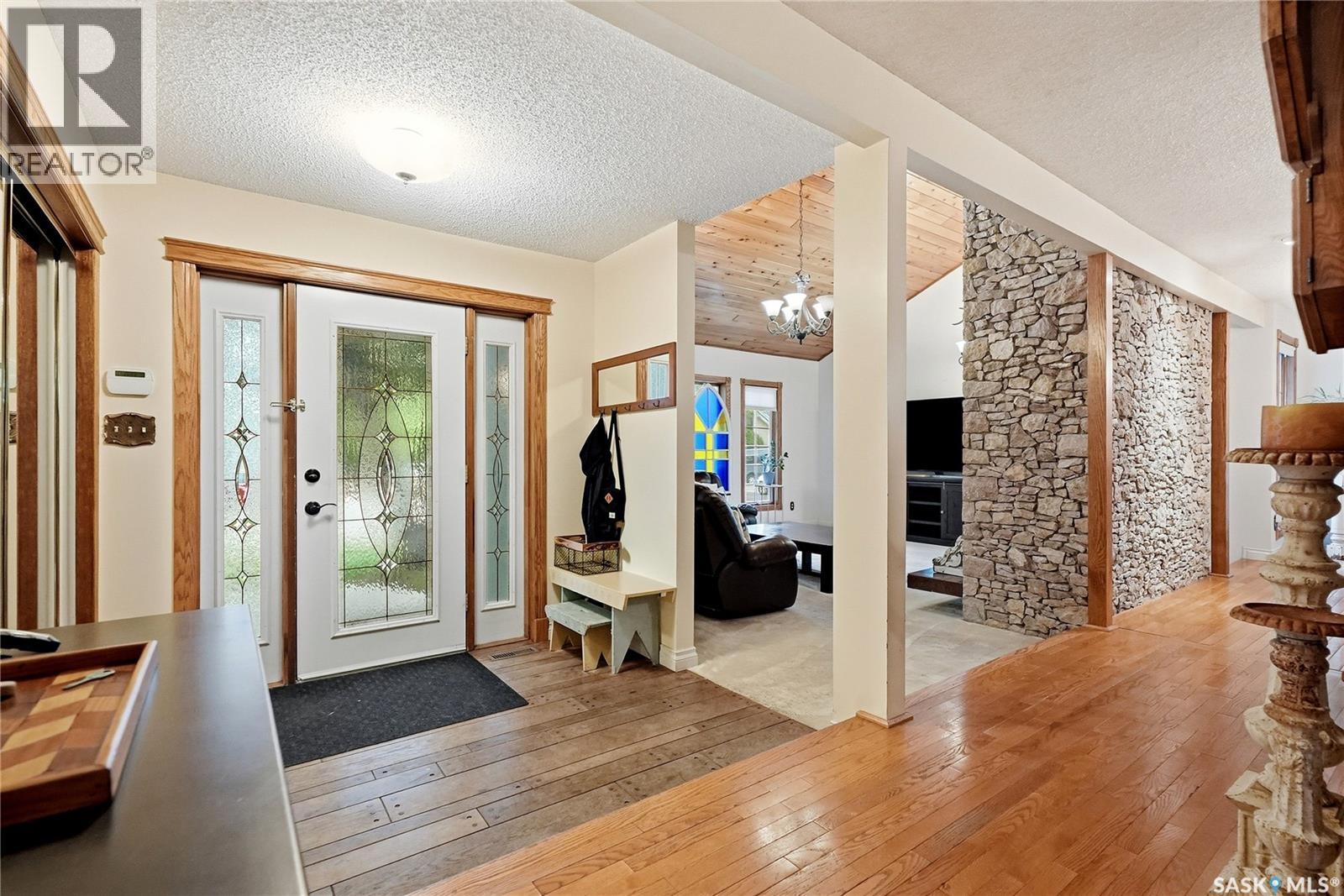 206 Willoughby CRESCENT - photo 3