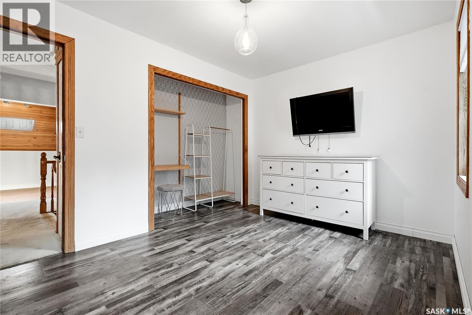 206 Willoughby CRESCENT — photo 41