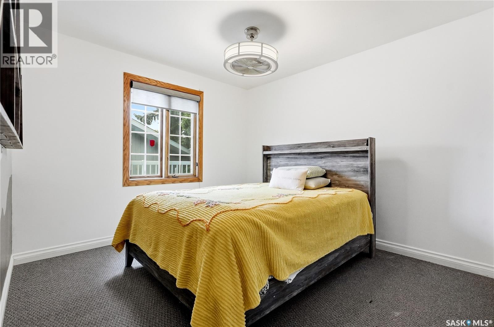 206 Willoughby CRESCENT — photo 44